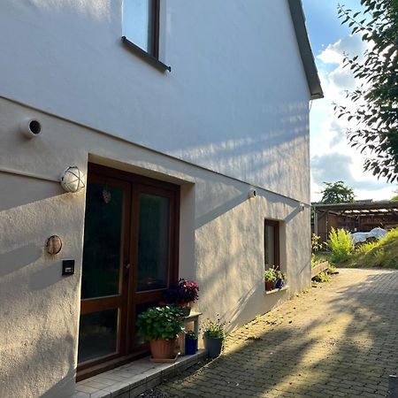 Kleine Bauernhof-Wohnung Im Stadtbusbereich Coburg Exterior foto