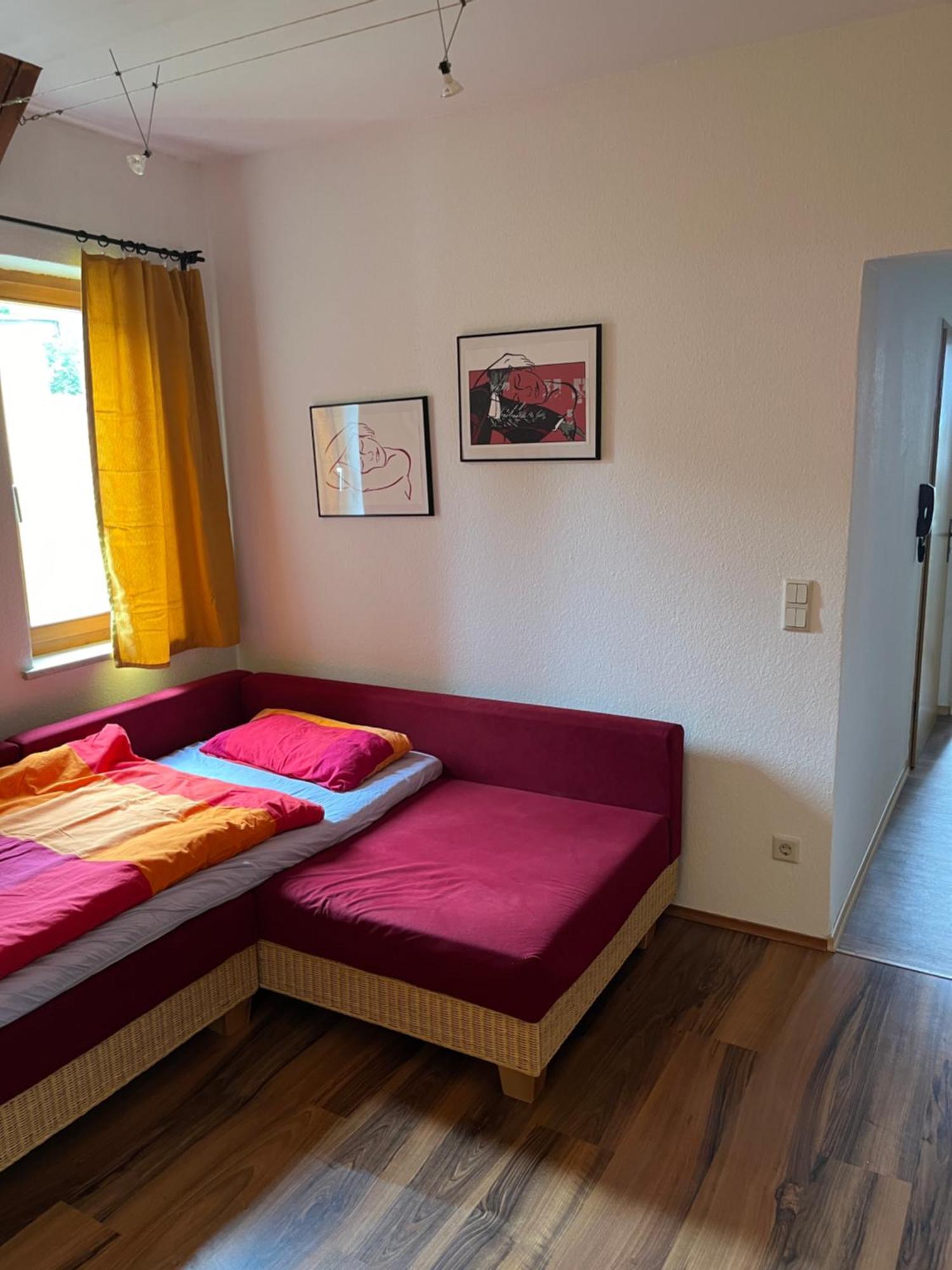 Kleine Bauernhof-Wohnung Im Stadtbusbereich Coburg Exterior foto